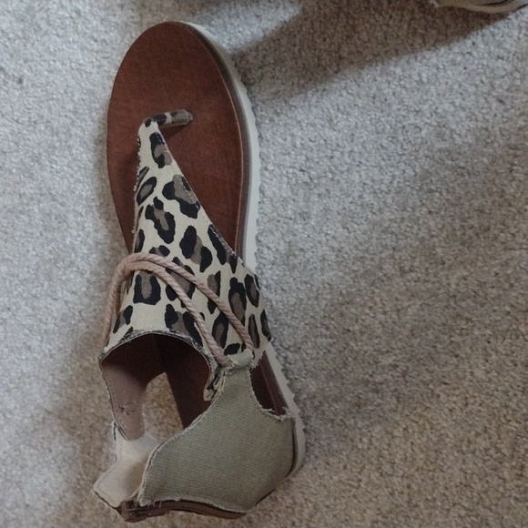 NEW canvas leopard print sandals size 8.5 - Picture 5 of 7